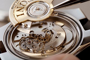 石家庄百达翡丽表有雾气维修